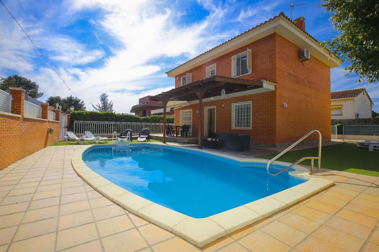 Pluma Planet Costa Dorada - Only Families Vil·la